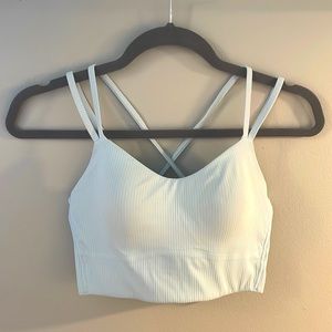 Lululemon like a cloud bra